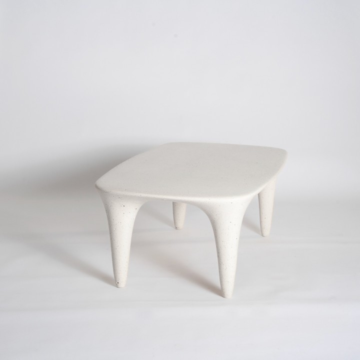 Petipié, coffee table in recycled paper | Henri Dejeant