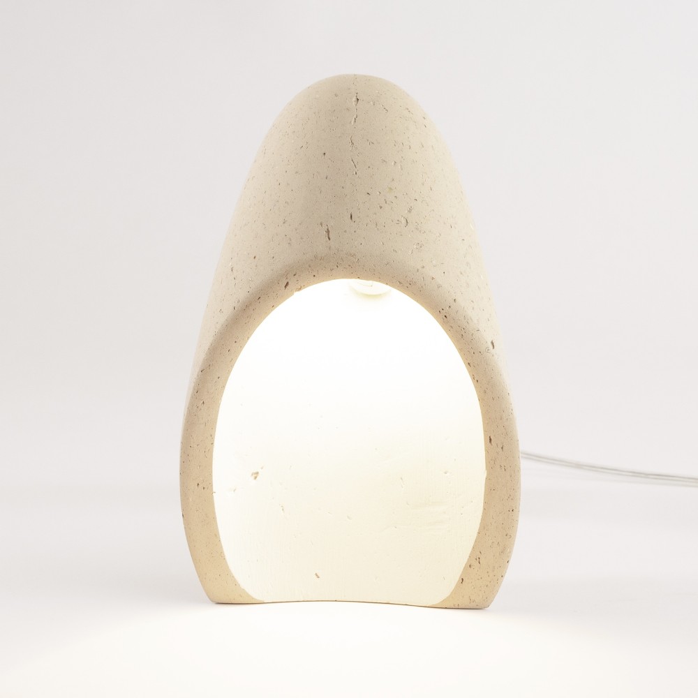 Luminaire de table en plâtre et papier recyclé, finitions artisanales