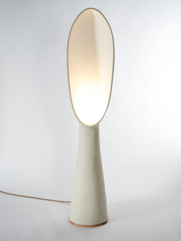 Amba 180, sculptural lamp in recycled paper | Henri Dejeant