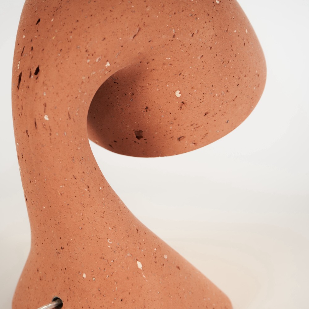 Lampe de chevet organique en papier naturel, pièce artisanale exclusive