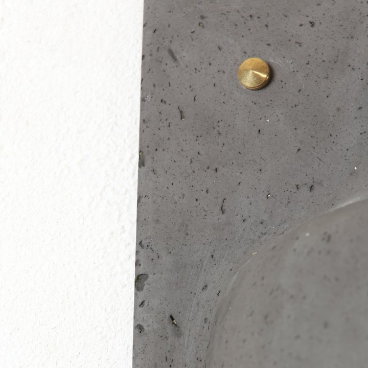 Applique Splitt en pâte de papier recyclé, teinte noir de carbone — Atelier Henri Dejeant