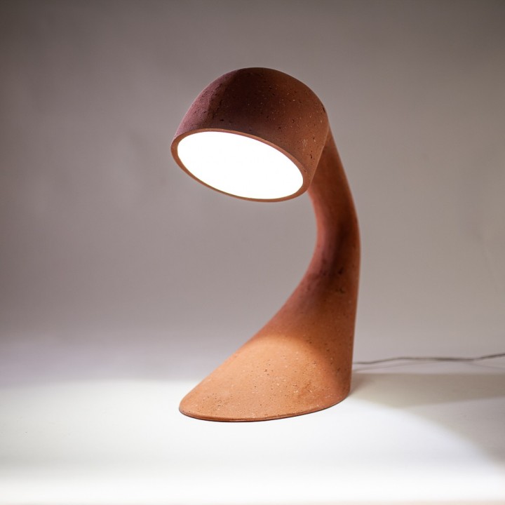 Invider Mom, desk lamp in recycled paper | Henri Dejeant