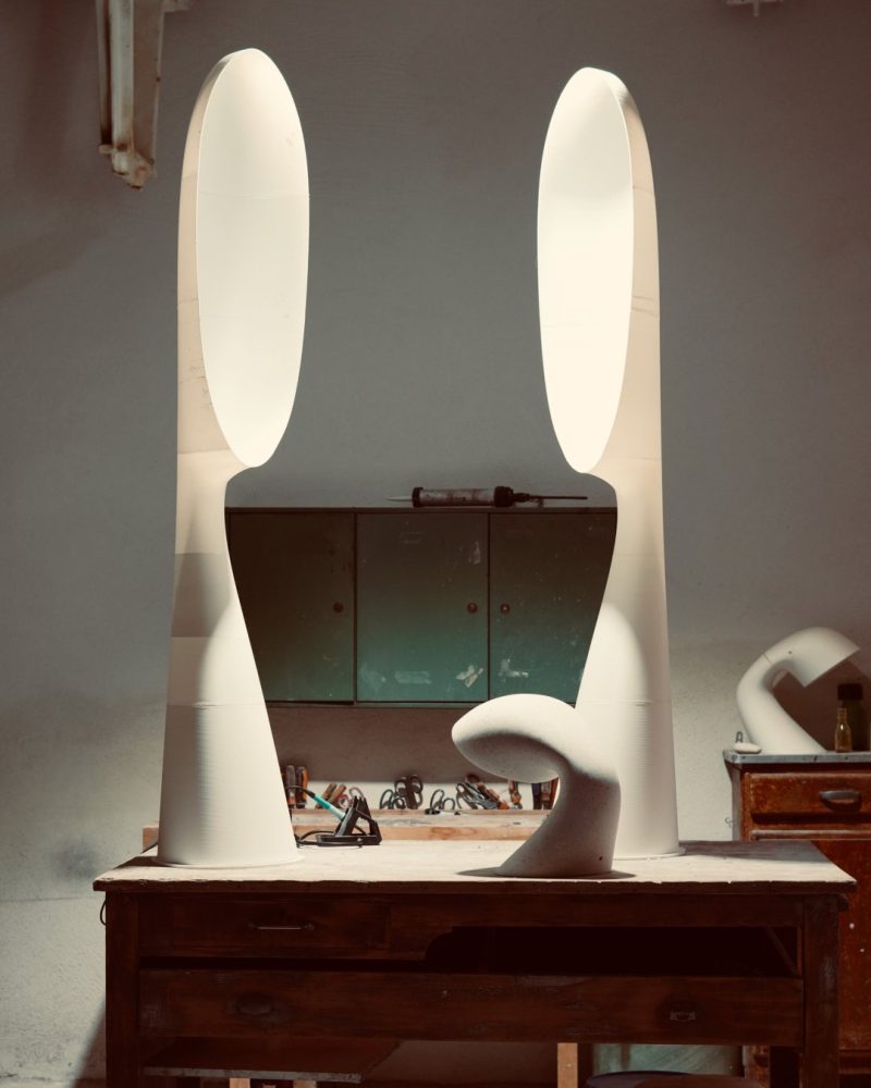 Assemblage des gabarit des lampes Amba 180. Première étape indispensable, avant le moulage de la pièce définitive en pap