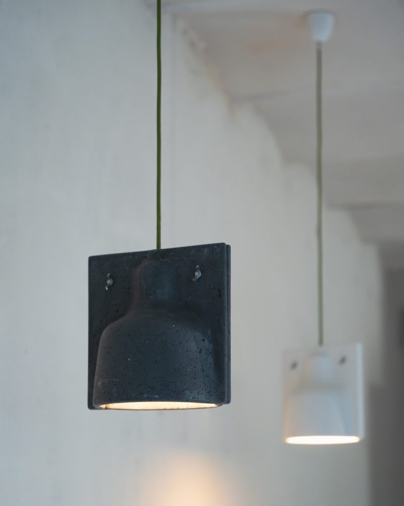 Splitt noir de carbone et papier naturel. ✨ __ Henri Dejeant 💡